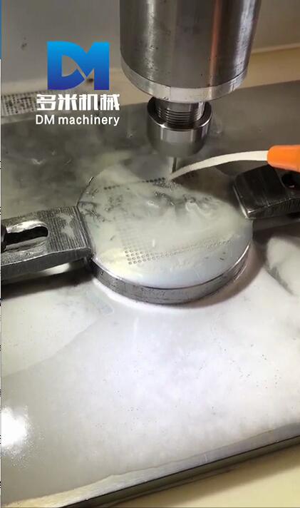 极悦自动钻孔机在陶瓷模具上的加工